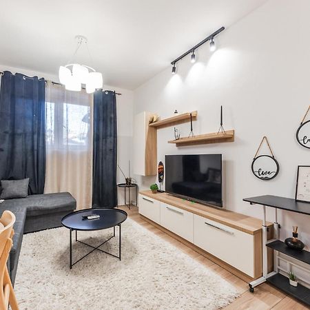 Noir Apartment By Kondo Stays 地拉那 外观 照片